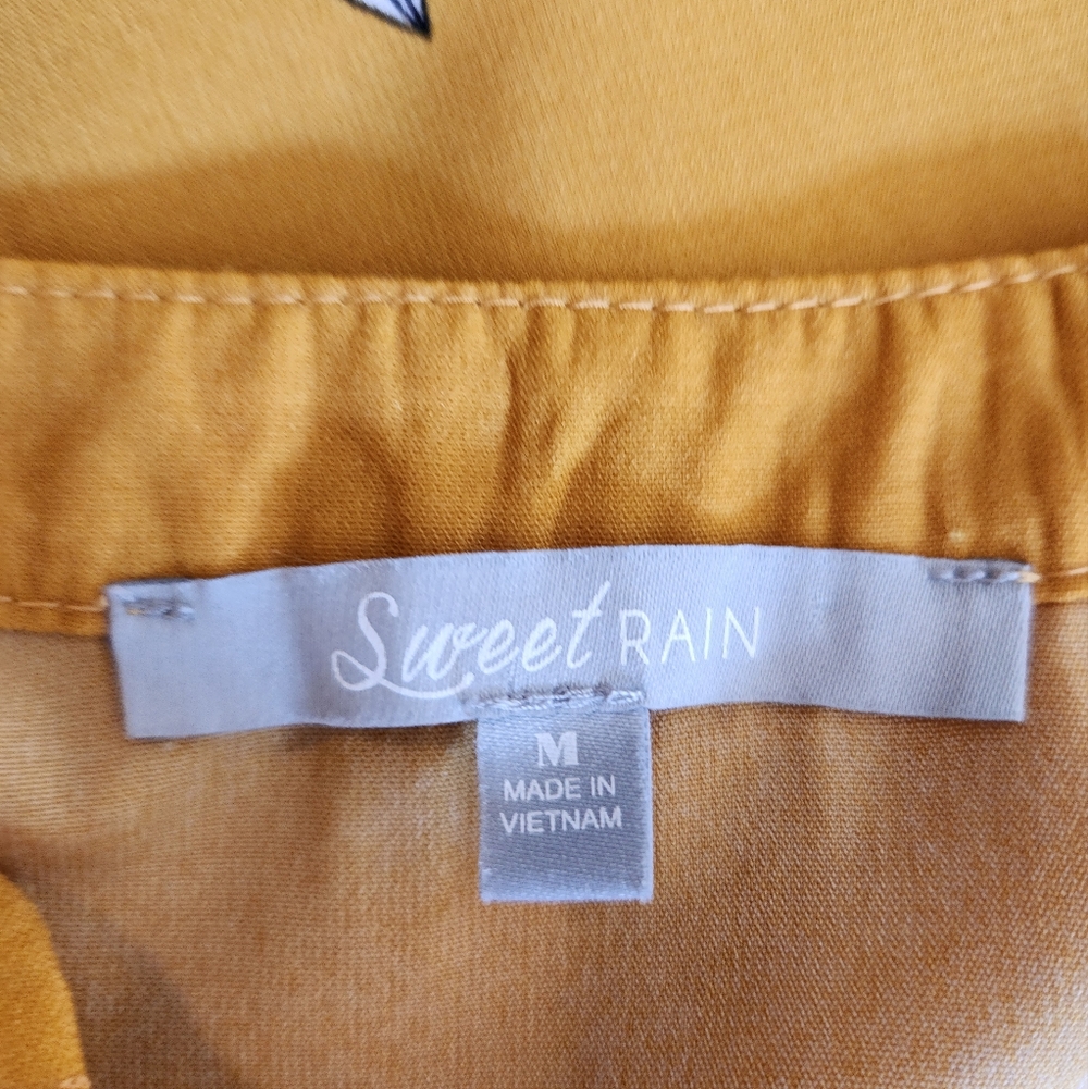 Sweet Rain Mustard Yellow Cap-Sleeve Mini Dress Paper Airplane Print Medium - Picture 10 of 15